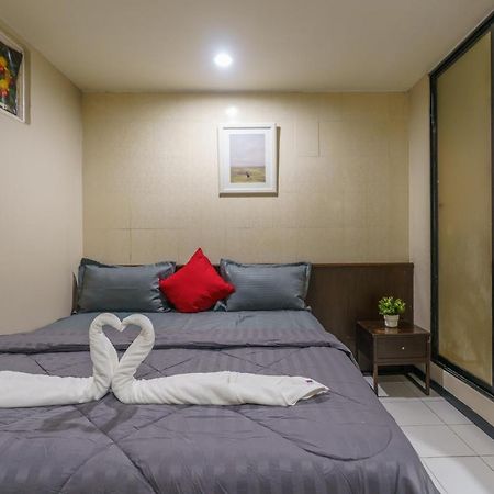 Cheqinn Bed Sukhumvit 4 Nana Plaza Банкок Екстериор снимка