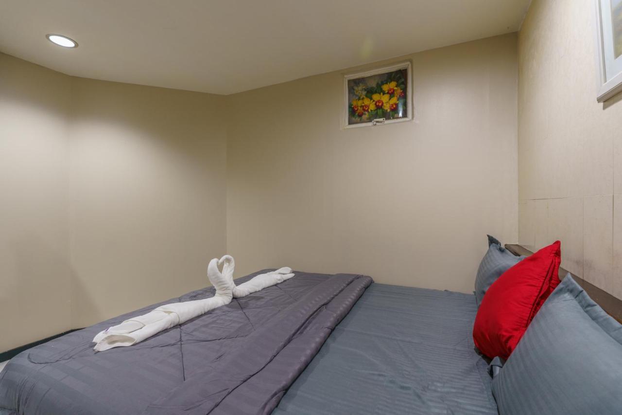 Cheqinn Bed Sukhumvit 4 Nana Plaza Банкок Екстериор снимка