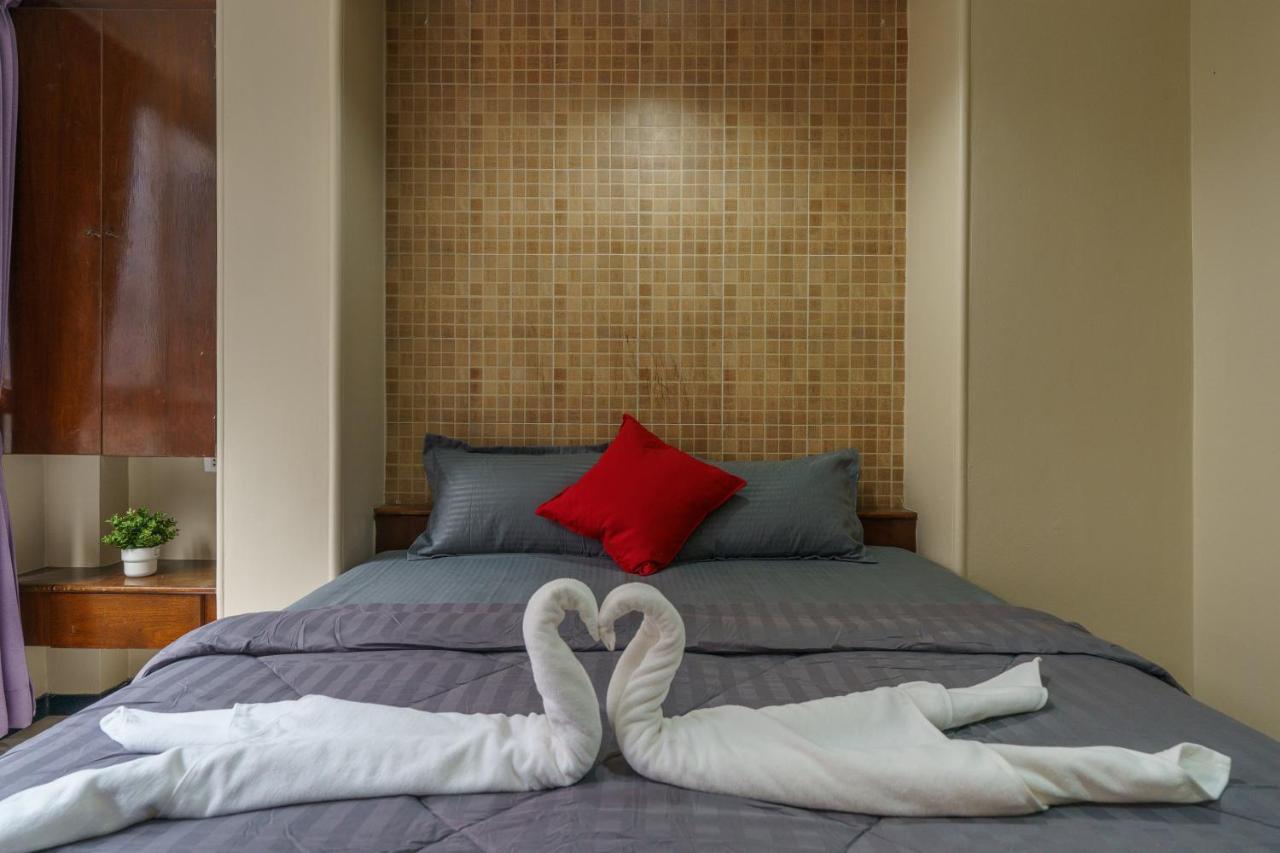 Cheqinn Bed Sukhumvit 4 Nana Plaza Банкок Екстериор снимка