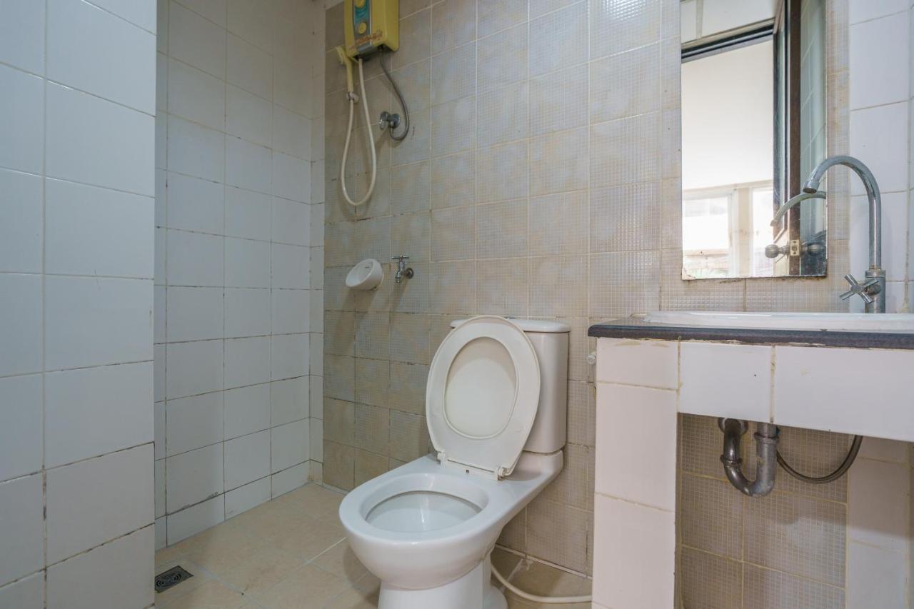 Cheqinn Bed Sukhumvit 4 Nana Plaza Банкок Екстериор снимка