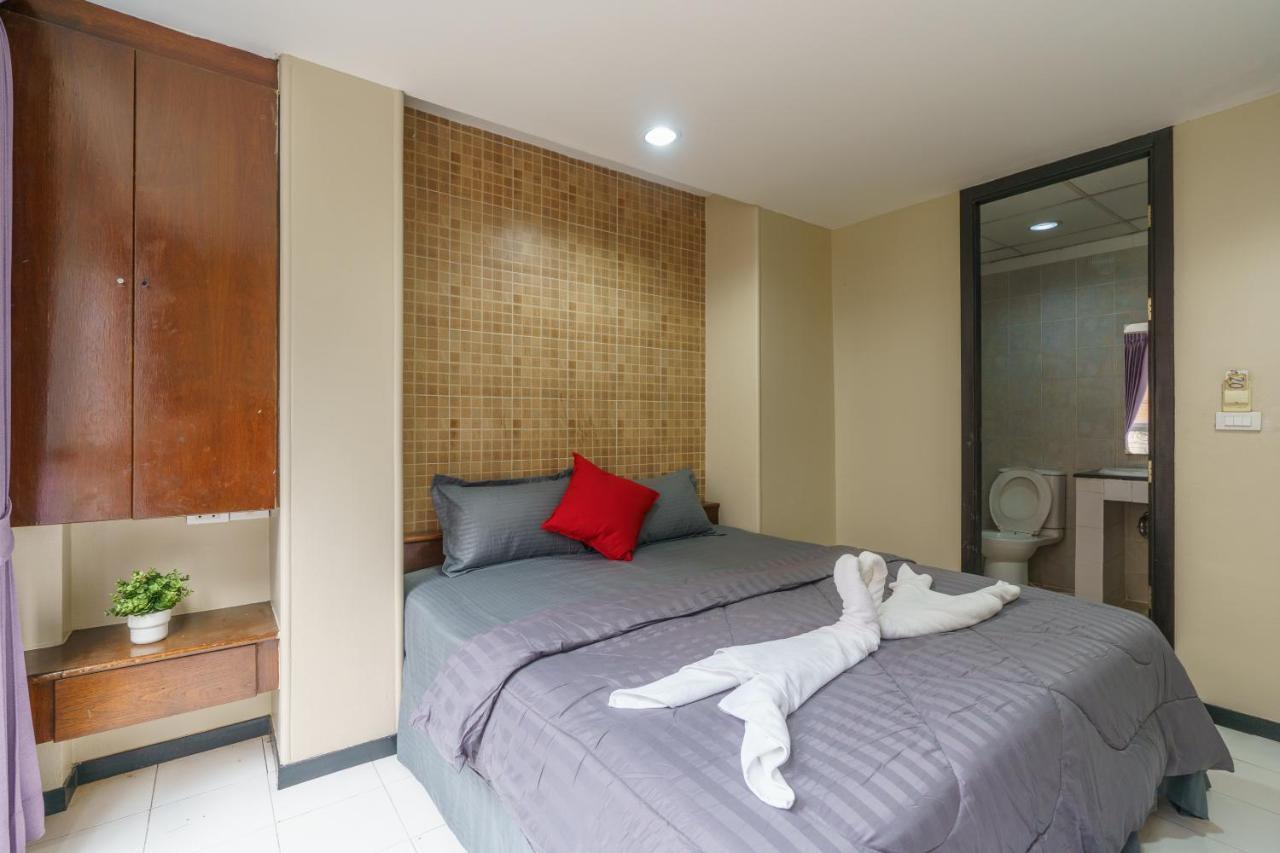 Cheqinn Bed Sukhumvit 4 Nana Plaza Банкок Екстериор снимка