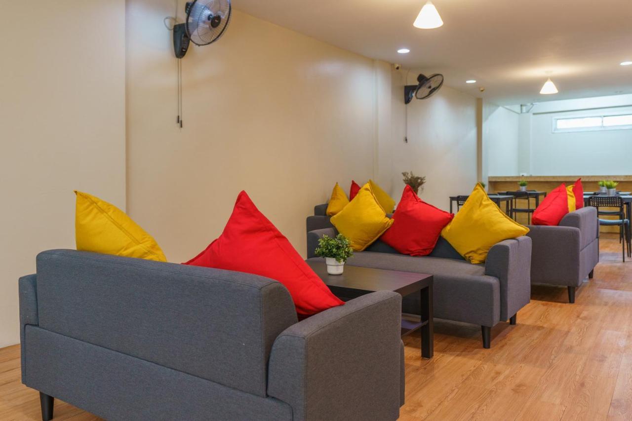 Cheqinn Bed Sukhumvit 4 Nana Plaza Банкок Екстериор снимка