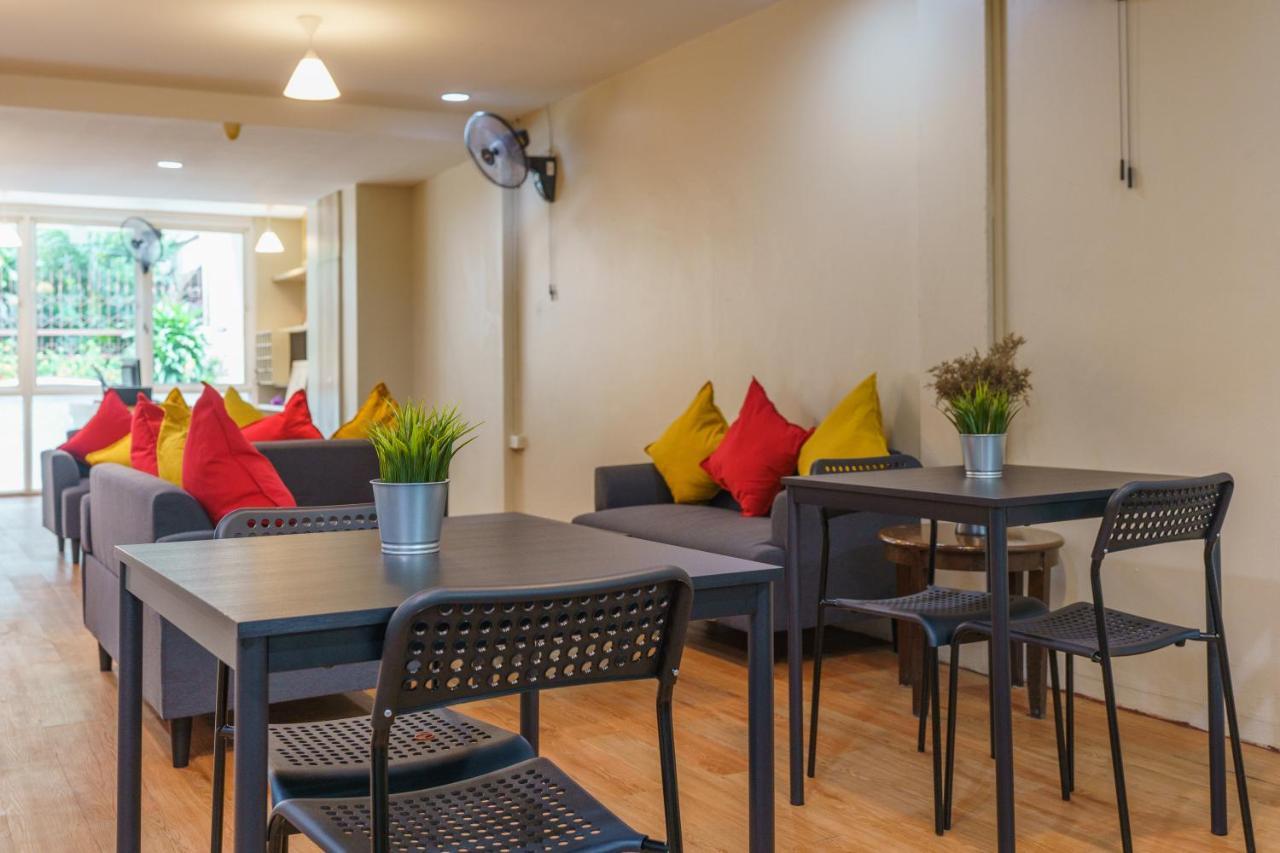 Cheqinn Bed Sukhumvit 4 Nana Plaza Банкок Екстериор снимка