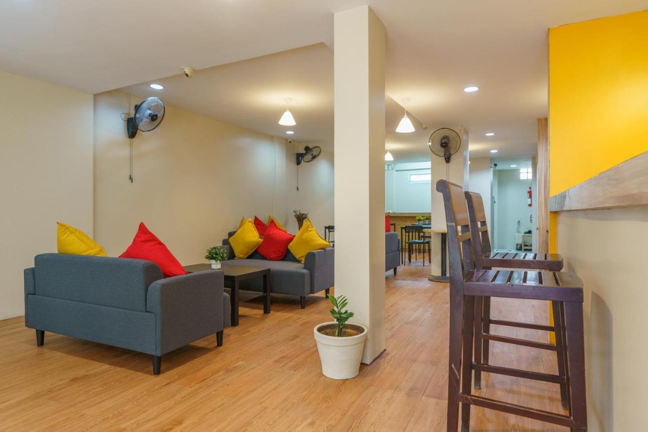 Cheqinn Bed Sukhumvit 4 Nana Plaza Банкок Екстериор снимка