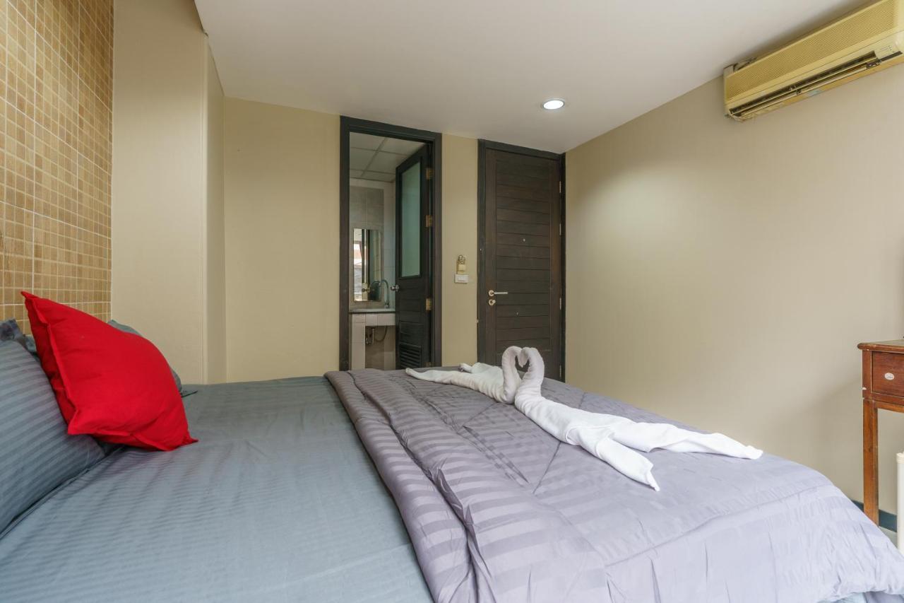 Cheqinn Bed Sukhumvit 4 Nana Plaza Банкок Екстериор снимка