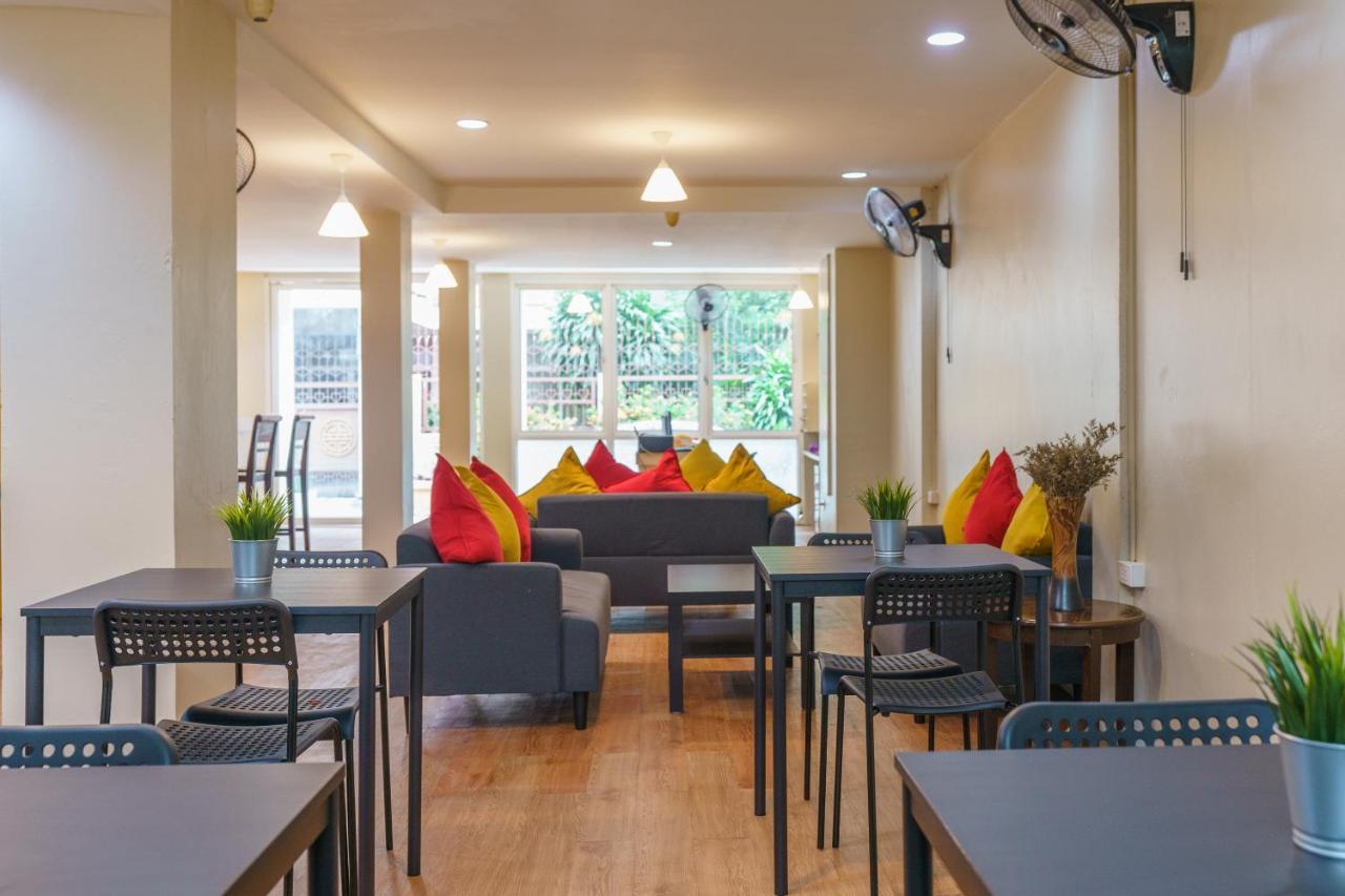 Cheqinn Bed Sukhumvit 4 Nana Plaza Банкок Екстериор снимка